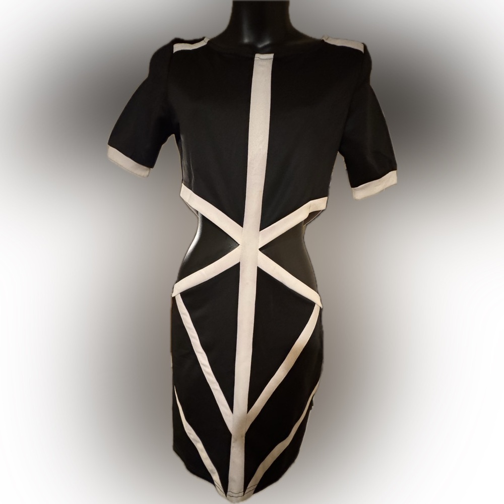Women’s black k and whites cut out bodycon dress red